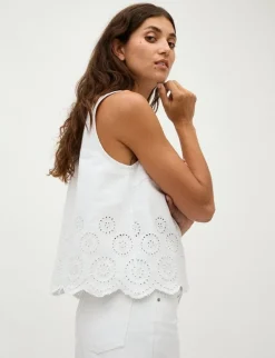 Global Funk Rihne Scallop-G Top - Hvid