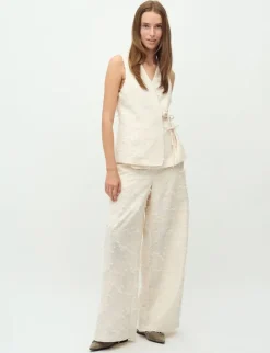 mbyM Wrenley-M Vest - Sugar