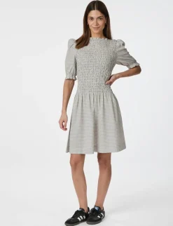 Neo Noir Polkis Small Check Kjole - Creme